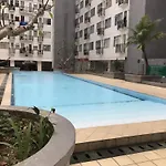 Spacious And Unique 1Br At Jarrdin Cihampelas Apartment By Travelio