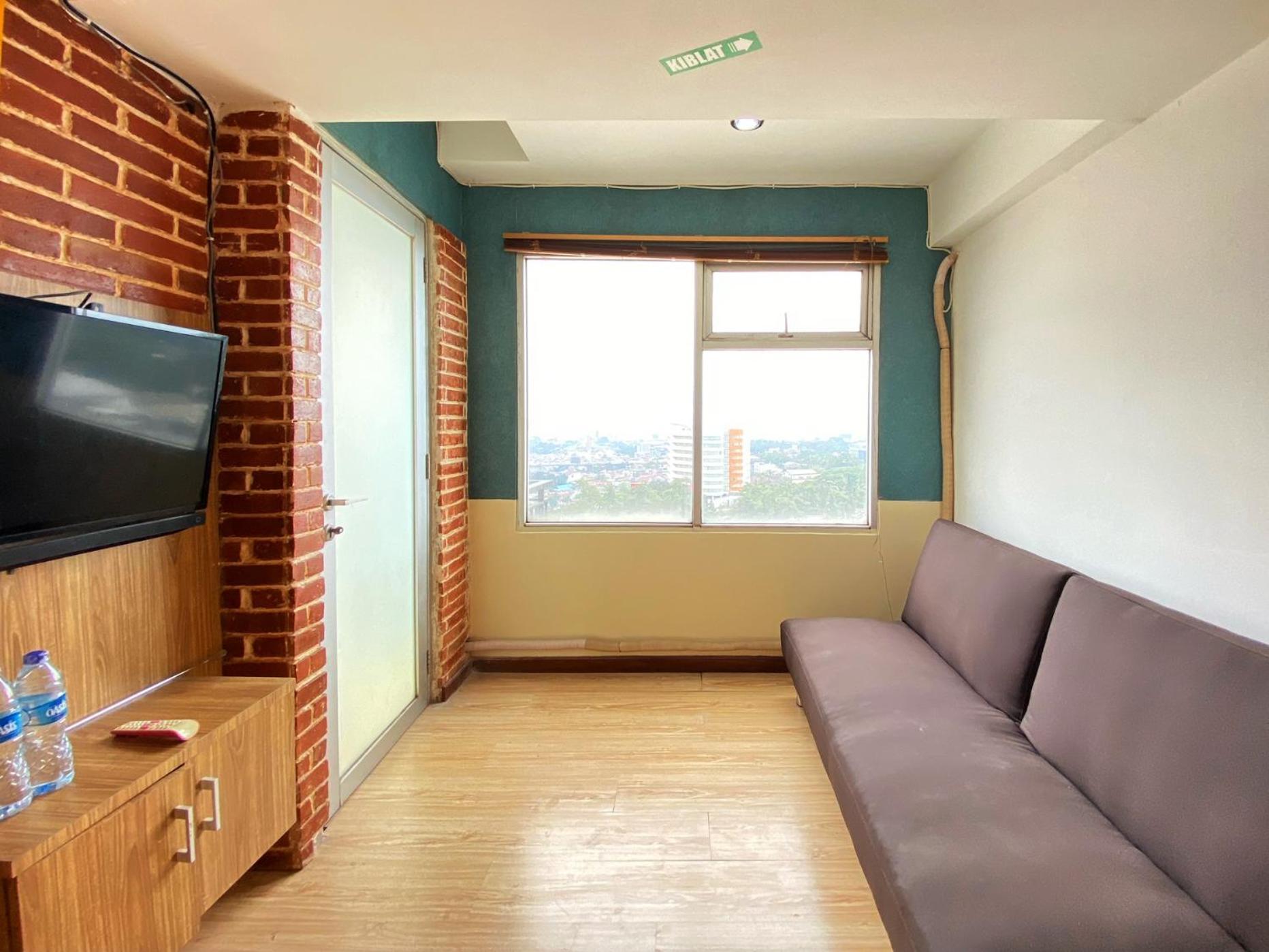 Spacious And Unique 1br At Jarrdin Cihampelas By Travelio Apartemen